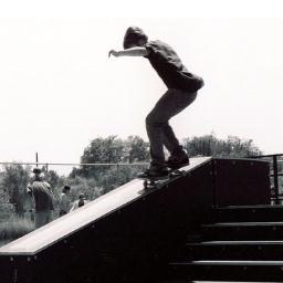 Basic skater, stance Goofy
Yeah lmL