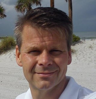 Fotbollspappa och sportintresserad, f d ledare o Elit-ansv. i @JitexBK Mölndal. Professionellt Tech Expert med AI/ML focus @Ericsson . Uppväxt i Åmål