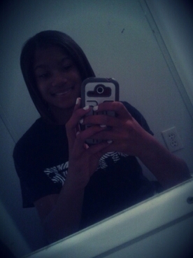 Hi, im Donnesha |Cheerleader|Track| 14 Cutee & Nice you see that blue button down there press that me! Thanks!