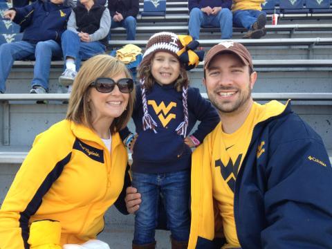 jessicamenas's profile picture. 