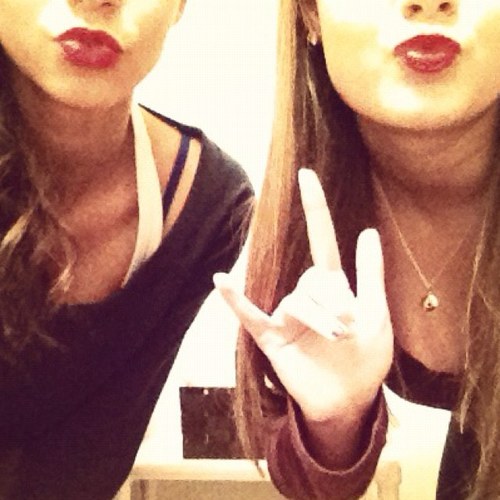 lyriczNshit's profile picture. this, right here,  is my, bio .