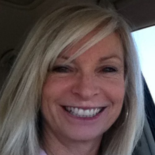 Happy Mom who loves God, family and life!