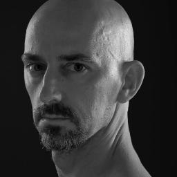 Filip Van Huffel is A.D. of Retina Dance Company. Filip is regularly commissioned to create works for other companies and is an international teacher.