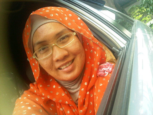 azzah_seyra's profile picture. 