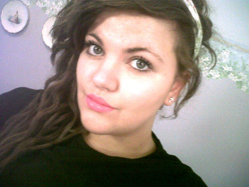17yearsold,Halkirk!. Friends and Family mean the world to me!3 xox.     Bbm - 28D1E48C