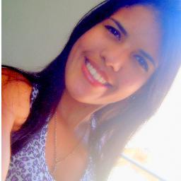 Universitária , Libriana , Raposeira  e  Feliz demais  *-*