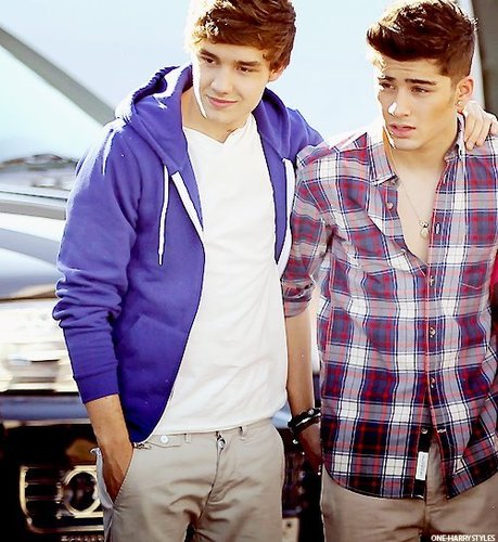 heyy, IM harb_aya this is my bak up account i am a true and veried forever directioner. i love all the boyz with all my heart and nothing will ever change that.