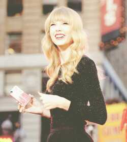 Hi ! I'm a Swiftie ! Follow me , you won't regret it . . .
This slope is treacherous ! This path is reckless ! Love yah Taylor ! (: