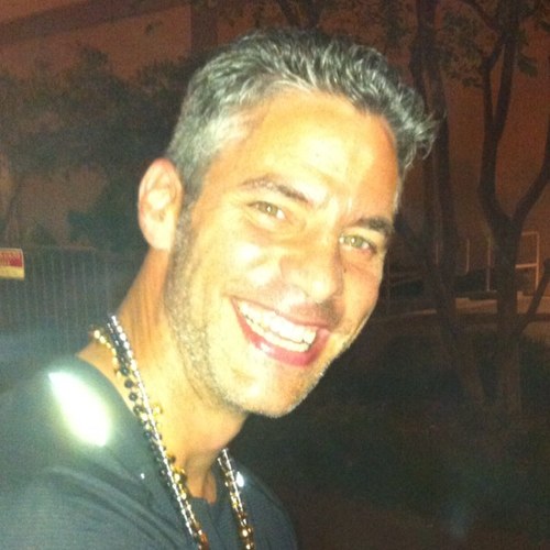 Spiritual seeker, avid athlete and sports fanatic, lover of connections, good debates, art, music, and positive people