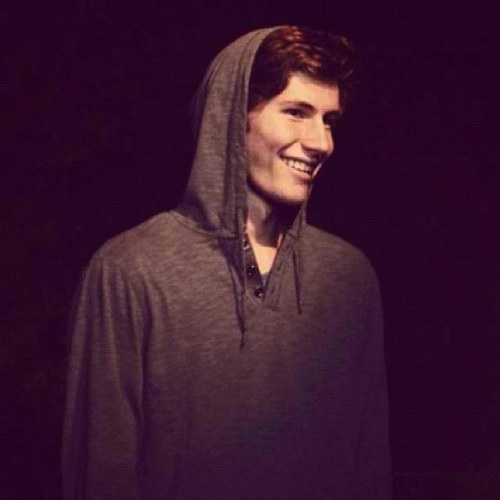 gillbert_'s profile picture. 