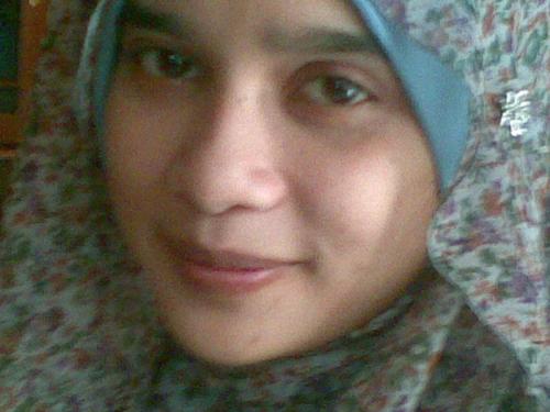 AzkhaDira's profile picture. FollowMe ya pasti aku FollowBack dech ;-) ^ ^.