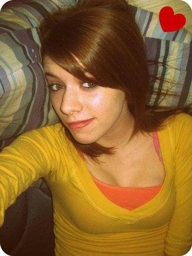 Denna_Boruvka's profile picture. there came a moment in the middle of the song when she felt every heartbeat in the room & after that she never forgot she was part of something much bigger