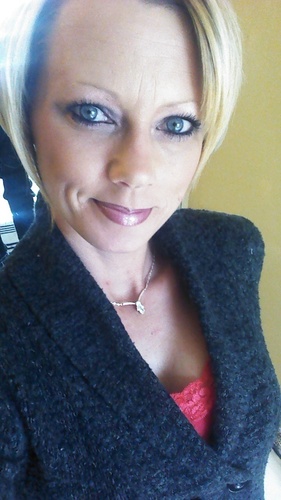 I am a 37 year old mother of two a son 16yr. old and daughter 13 yr. old! I am a fun energetic person that believes music is that makes the world go around!