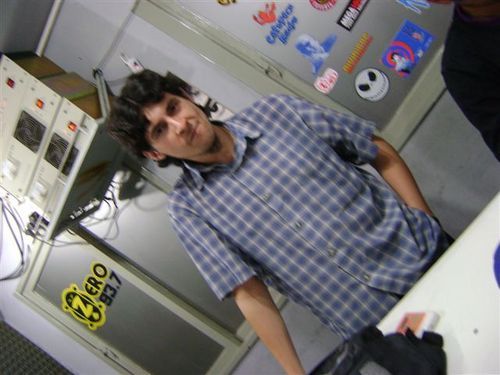 juandehoyos77's profile picture. voy de abrazo en abrazo y de risa en risa