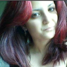 a única verdade é que vivo. Sinceramente, eu vivo.
Quem sou?
Bem, isso já é demais.... . -Viver ultrapassa qualquer entendimento! =D Clarice Lispector.