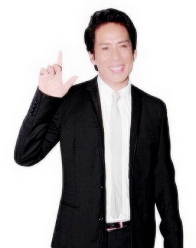 Both of bird thongchai mcintyre not real ☺ [ ลาบอท ]
