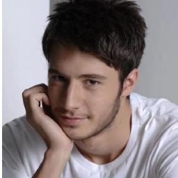 Özlemekten daha zor bı şey varsa,o da özledıyını özledıyın kışıye söyleyememektır... 
http://t.co/GNmdV5Ym
