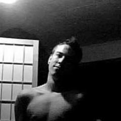 xStretchz's profile picture. Love skateboarding,snowboarding and gaming!(: