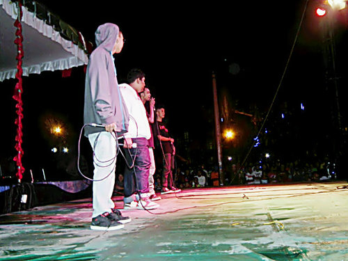 Hiphop bukan sekedar aliran musik,tapi merupakan gaya hidup @acomtalamburang.