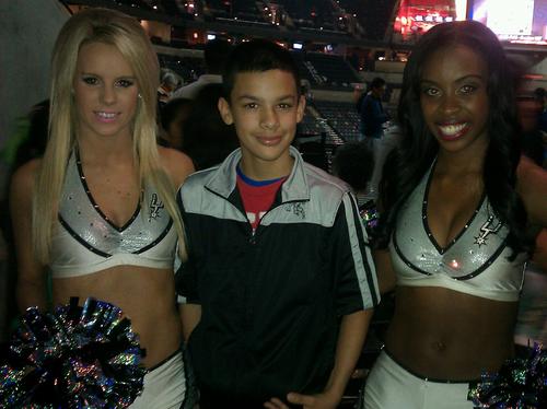 My name is Jr. I like #football, #basketball and #baseball. Mmmm #nachos. #Domo is awesome. #teamfollowback