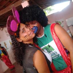 Sonhar.........Só os sonhos pode
nos fazer acreditar que um dia eles se 
tornaram realidade!!