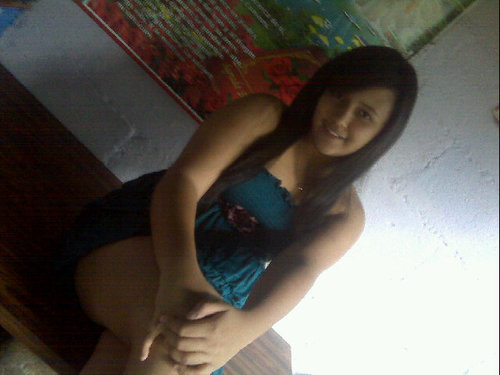 Mi vida es la música! Amo a 1D♥! Soy romántica :$  #SiguemeYtesigo