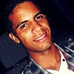 sou simplismente... Filho de DEUS...!!! U.U