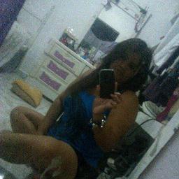 Caprichosa,berrinchuda y enojona jaja pero muy buena onda y divertida a la vez :9 .... siempre es bueno lo nuevo =)