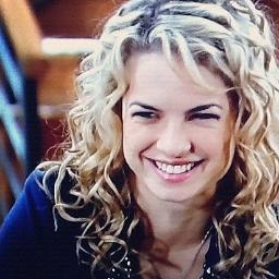 {...} um amor vem sem a gente querer , você veio pra me fazer feliz !