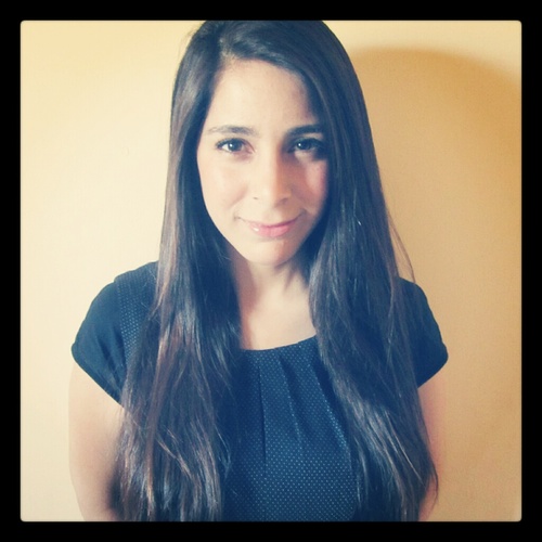 Estudiante de Nutrición y Dietética. 
soy feliz como una lombriz:)