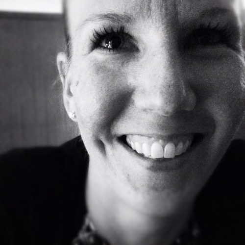 Co-Owner @LuckyLabCoffeeCo Spokane, WA. I am a wife & mother of  4 dogs & 3 cats. I am passionate about animals & enjoy design, traveling & coffee.