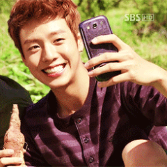 ฮยอนวู + อึนกยอล สองชื่อแต่มีคนเดียว *ส่งจูบ* กากเกรียนเรียนหนังสือโง่โตแต่ตัวชอบนัวเนียชาวบ้าน ฮ่าๆ ไบโอแบบนี้ ผมคิดได้ไง - - 
ฟอลซะแห้งง่ายไม่ซึมเปื้อนㅋㅋ