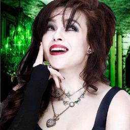 Não é o fim, não ainda, não agora. Sabe por que? Porque a magia nunca morre, é eterna. Assim como Harry Potter em cada coração Potteriano. Dona: @VVonderl4nd