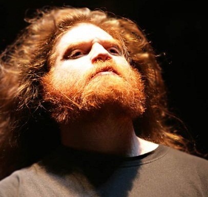 Vocalista do Matanza.