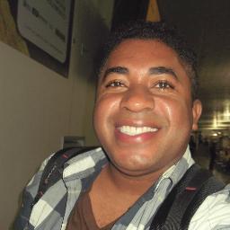 Um apaixonado pela arte, sensível ao extremo, leal, corajoso, perseverante, e prezo muito as amizades.  Sou alegre, otimista.. Sou um ser FELIZ.
