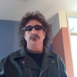 bhlev's profile picture. 