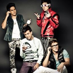 Fc dedicado totalmente a minha banda preferida a @rockrestart desde 08/12/12