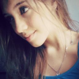 I like people humored, easy laughter, a hug. People kind heart. x✰