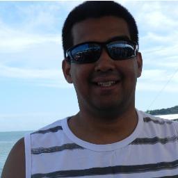 Formado em Ciência da Computação. Analista de Suporte Técnico e Redes Sociais. Web Designer. Administrador de Redes. Técnico em Informática.