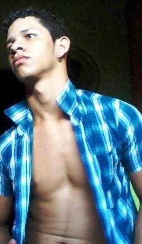 Joelevinne's profile picture. Tenho 19 anos,Sou bem humorado e simpático,Feliz da vida ! Elogios não me iludem e críticas não me abalam.ME SEGUE, QUE EU SIGO DE VOLTA!