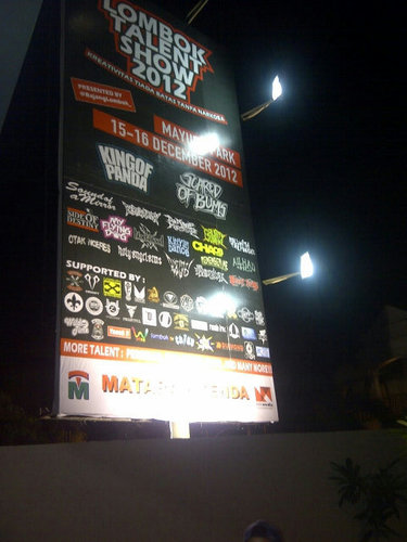 BajangLombok_'s profile picture. Acara yg akan menjawab anggapan yg mengatakan Mataram krisis hiburan, LOMBOK TALENT SHOW. Siapkan mata dan telinga kalian.