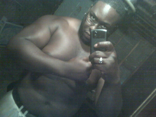 6'2 #TeamDarkSkinned wit a TRILLION DOLLA SMILE. #TeamSingle laidback im a #TeamTaurus no attachments #teambigboys #TeamNoKids #TeamFollowBack #TeamCeltics