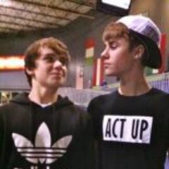 Apaixonada por um garoto chamado Christian ♥ @LittlecBeadles
