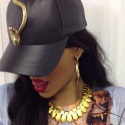Twitter dedicado para ajudar e apoiar nossa Ídola @Rihanna ♥  !! #RihannaNavy