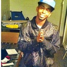 TheRealYungKane's profile picture. kush blowa/revolver totta/real nigga/guala getta/artist/Gangsta! jus start fukn wit dis shit but ay follow me ima fasho fwu!