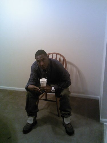I'M A REAL BLUNT PERSON, KEEP EVERYTHANG 100, AIN'T WIT SELLIN NO DREAMS....SO GET WIT IT OR LEAVE ME ALONE STR8 LIKE DAT!!!!!!!!!!