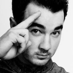 The FIRST twitterSupporting KJ2 in EC,News&Pics @jonasbrothers followed 23/05/11 &Replied 11/06/11. kevinjonasrocksec@hotmail.com « #KevinJonasEcuador