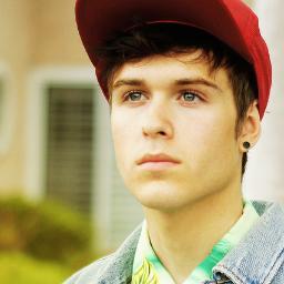 __Filosofar's profile picture. Nós publicamos para você as melhores frases do Twitter. PUBLICIDADE & Contato envie um email para filosofopsico@hotmail.com ;