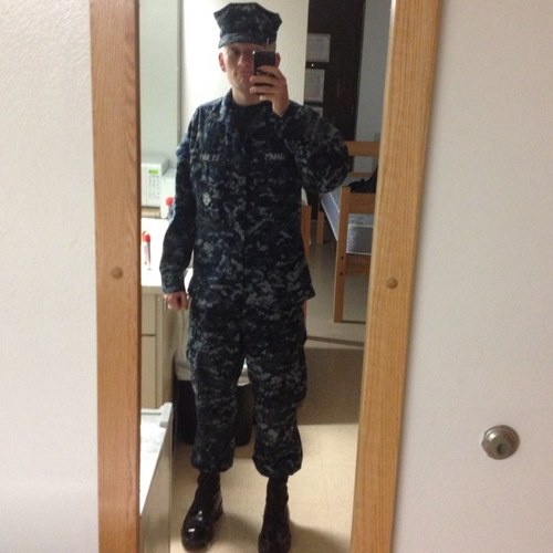 Mikejames2323's profile picture. 