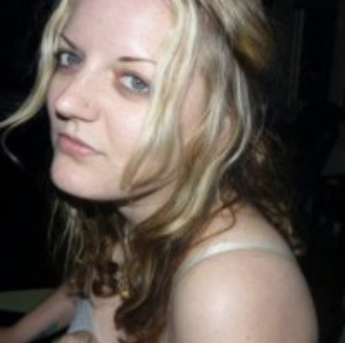 bec_ky's profile picture. clickety clack.